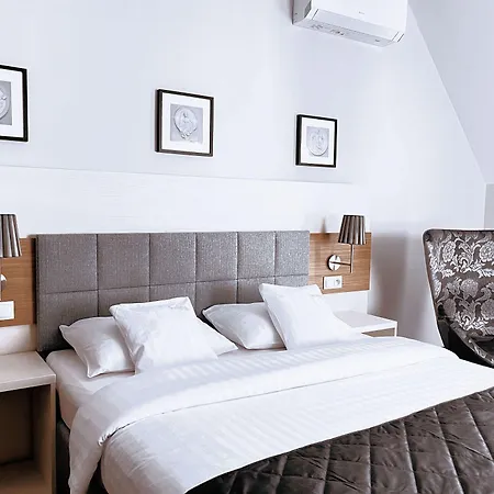 Fortune Boutique Old Town Apartment